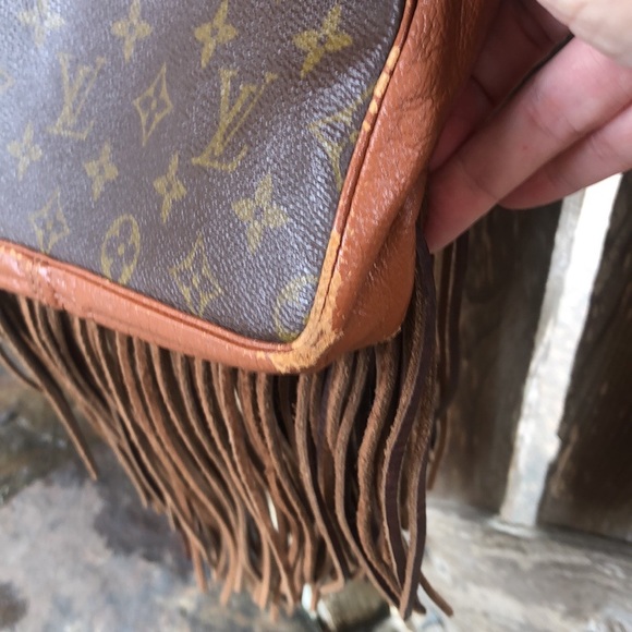 Vintage Boho Authentic Louis Vuitton crossbody - Picture 7 of 9